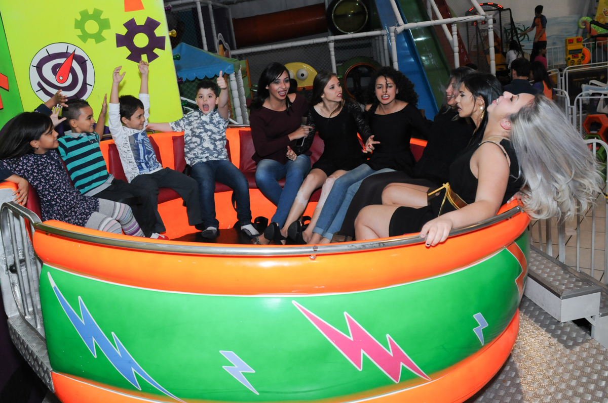 Baunça da criançada no labamba no buffet fábrica da alegria, osasco