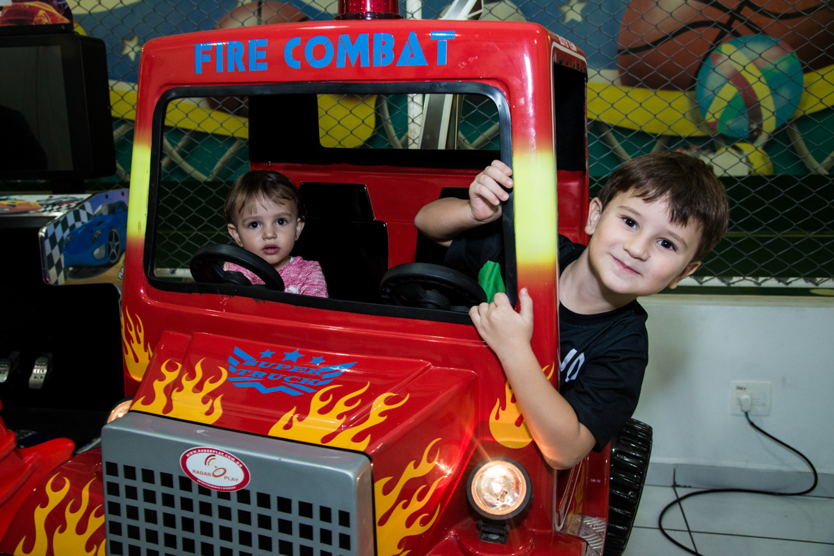muito bom esse carrinho elétrico