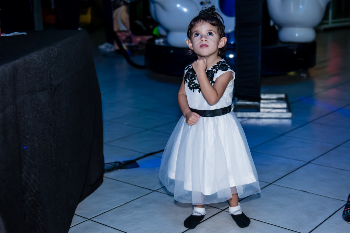 A aniversariante curte a balada