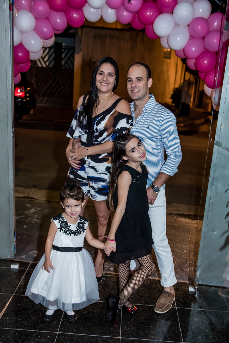 entrada da família  para festa