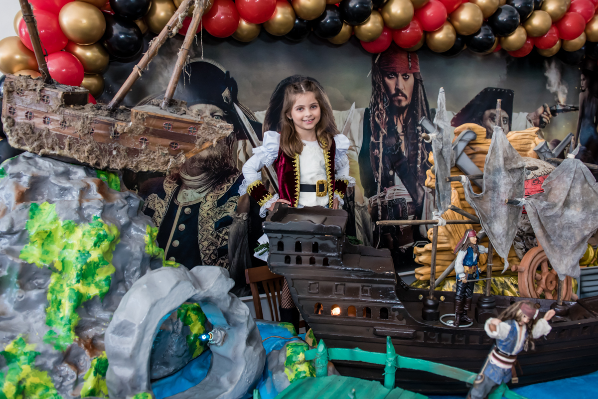 posando como princesa para a foto