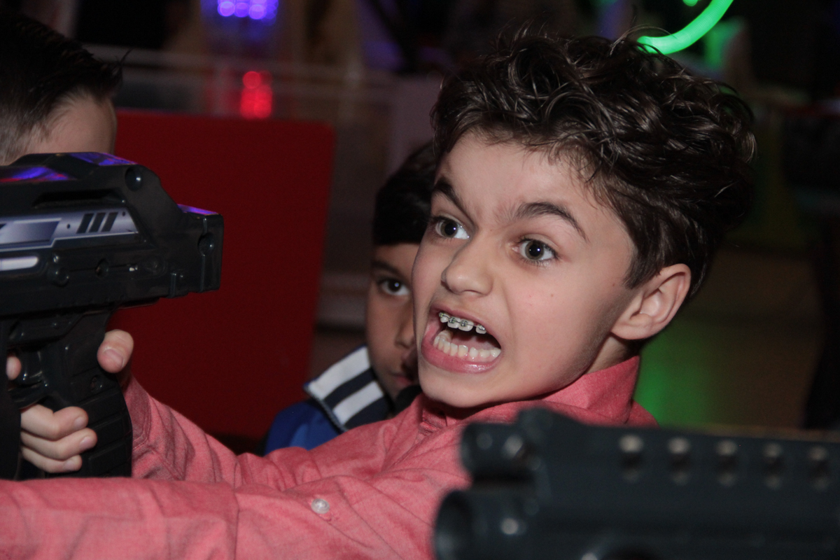 emoção do rafa no carrinho de corrida no Buffet Planeta Prime, Alphaville