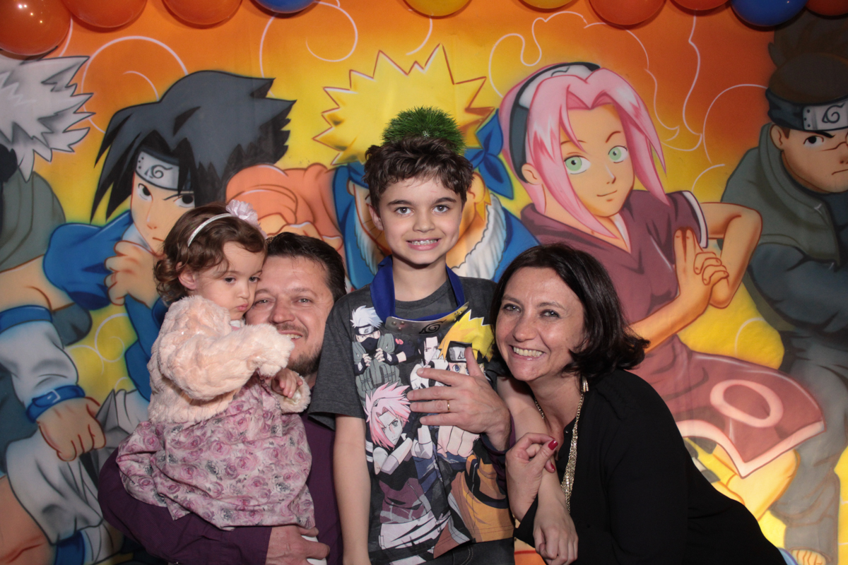 família feliz comemorando o aniversário do rafael no Buffet Planeta Prime, Alphaville