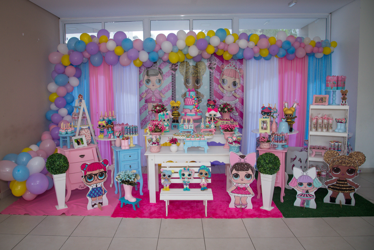 mesa decorada tema lol