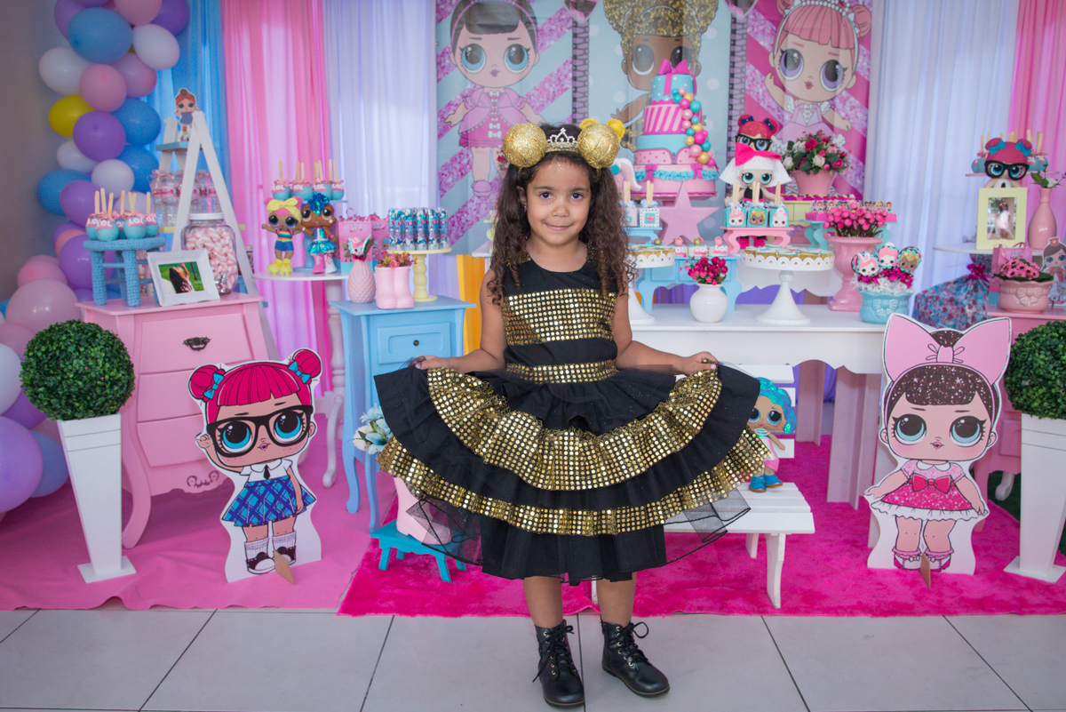 posando para foto como princesa