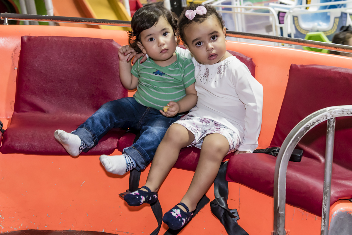 curtindo o labamba com a amiguinha