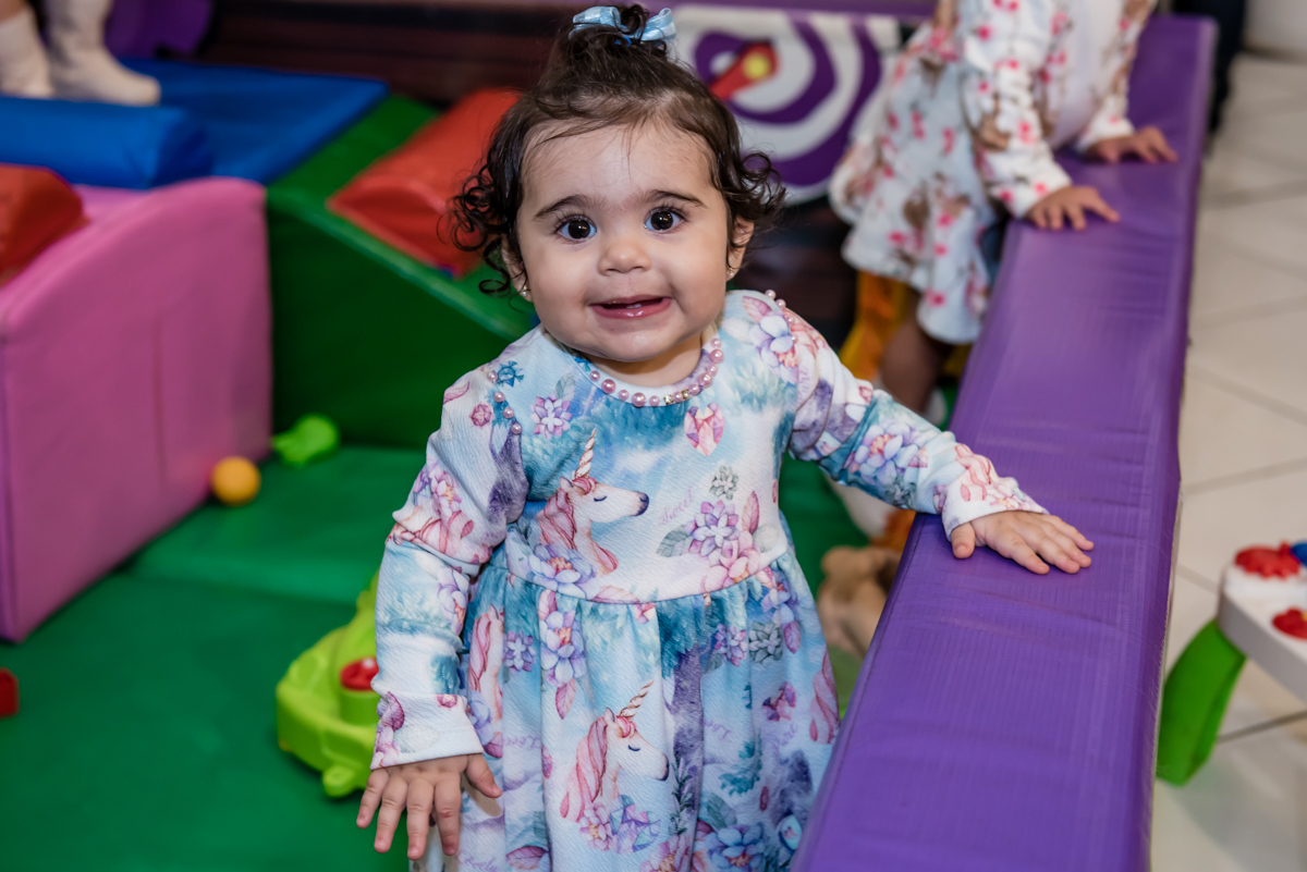 brincando e muito feliz