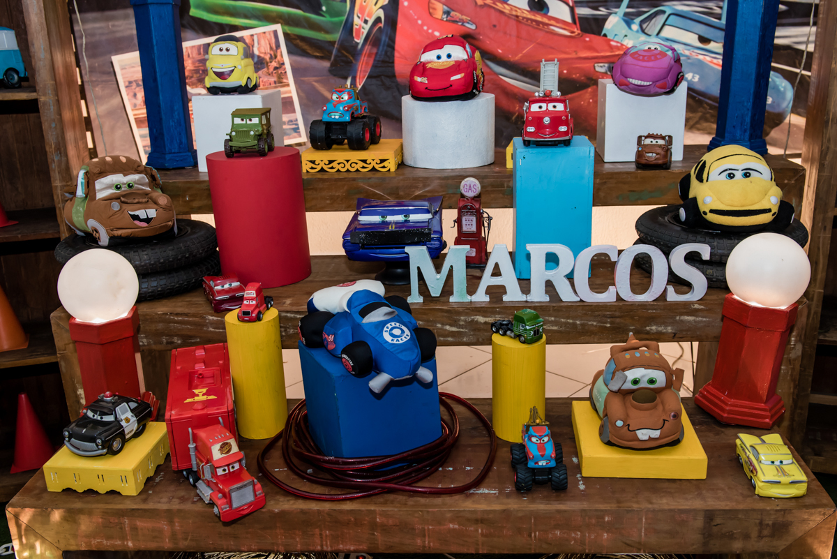 mesa temática carros