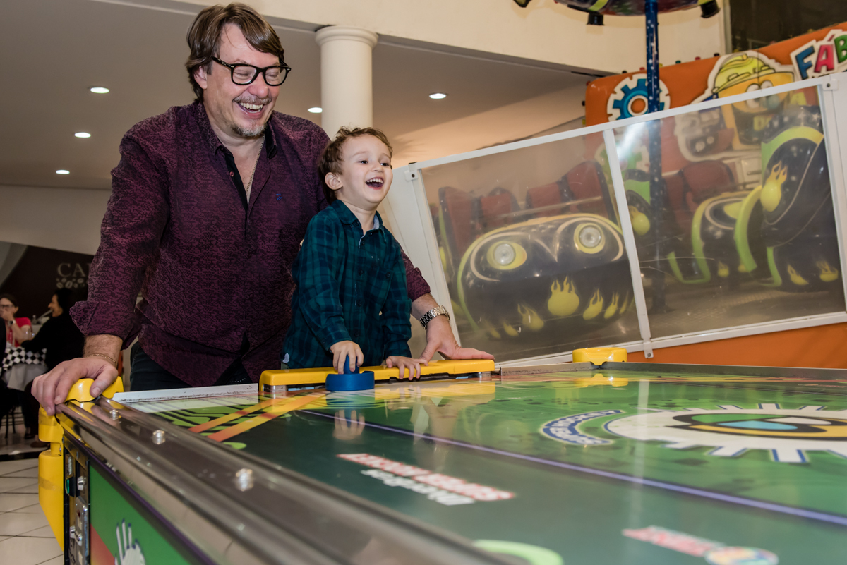 final da festa brincando com o papai