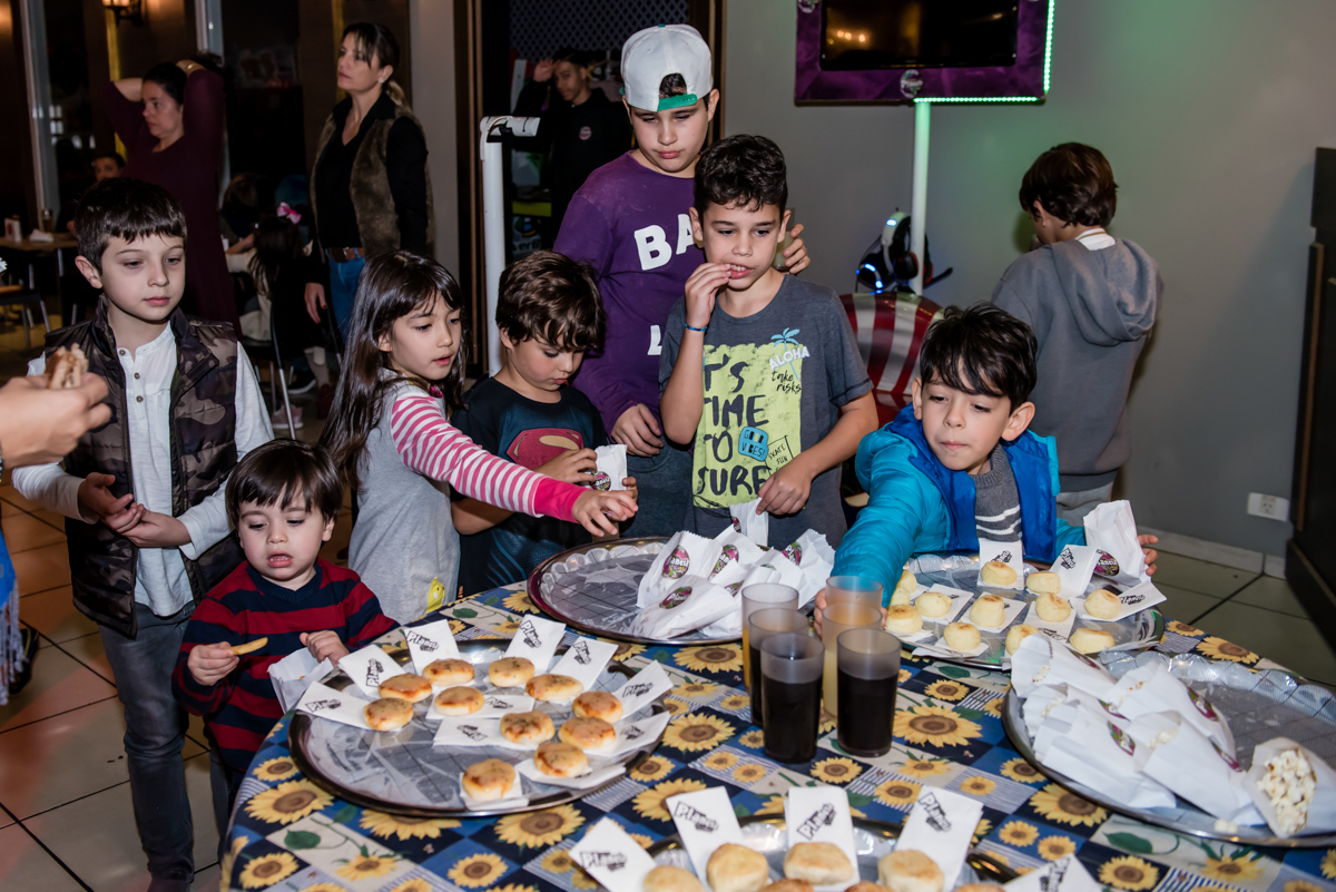 hora do lanchinho das crianças