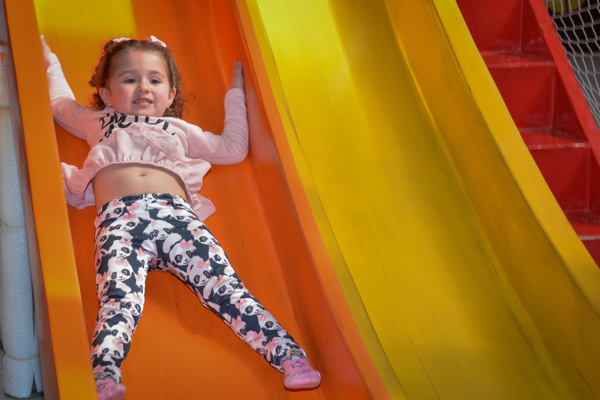 descida divertida no tobogã