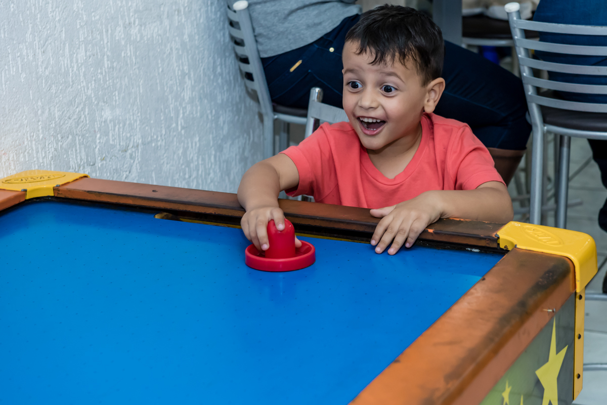 jogo de futebol de mesa animado