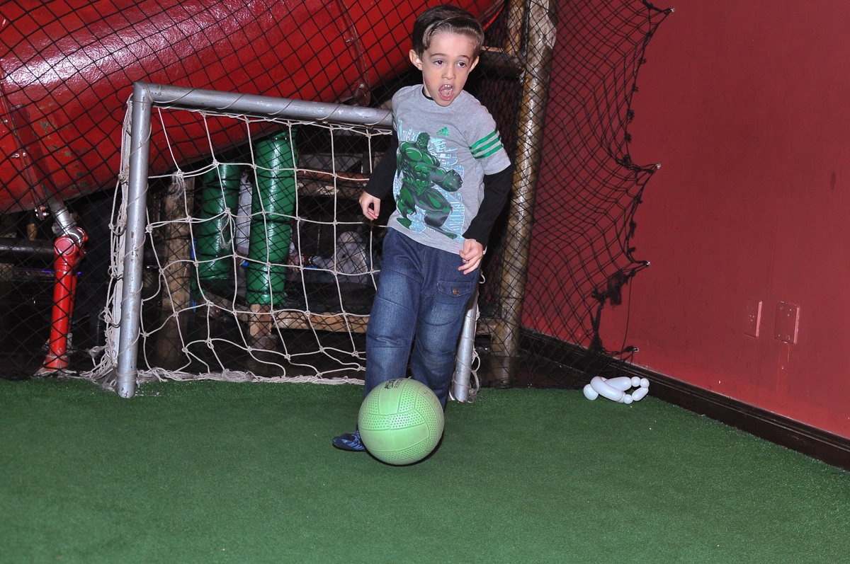 futebos com os amigos no buffet viva vida, fazendinha butantã