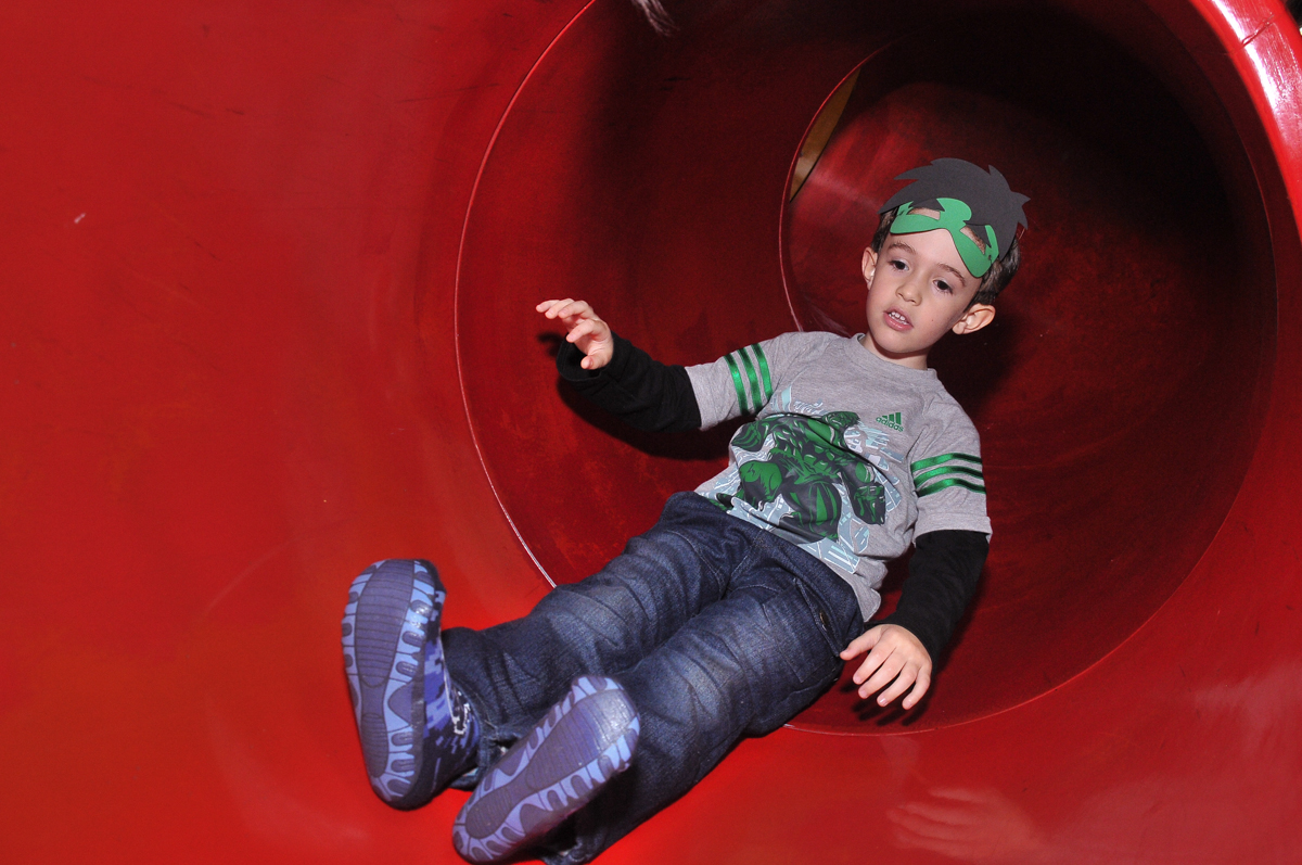 gustavo no escorregador no buffet viva vida, fazendinha butantã