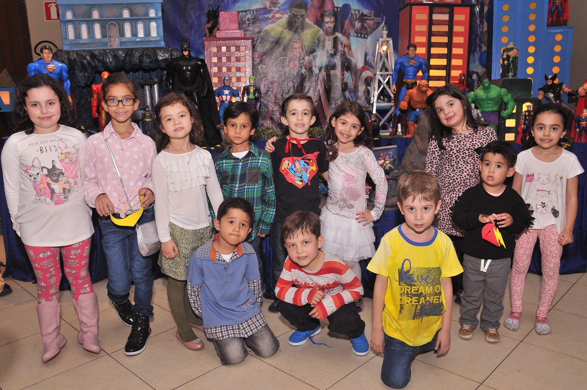 foto de gustavo e seus amigos bo buffet viva vida, fazendinha butantã