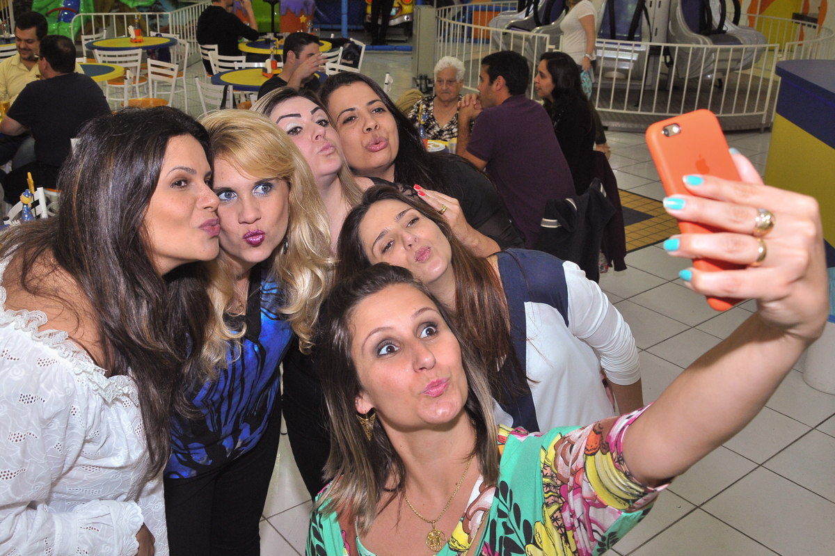 self da nulherada no Buffet infantil Salakaboom