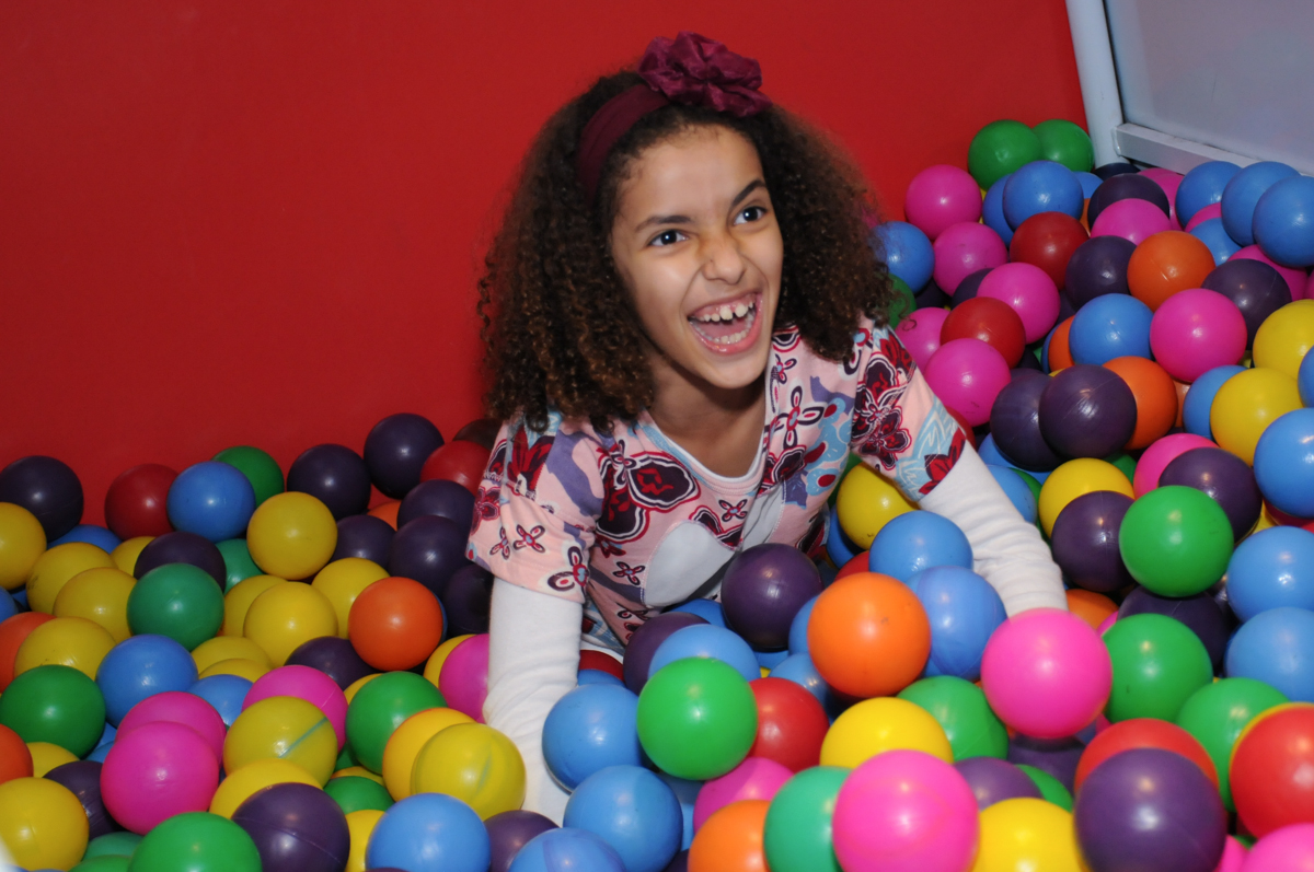 gargalhada ao cair do tombo legal no Buffet Espaço Parabéns, Lapa