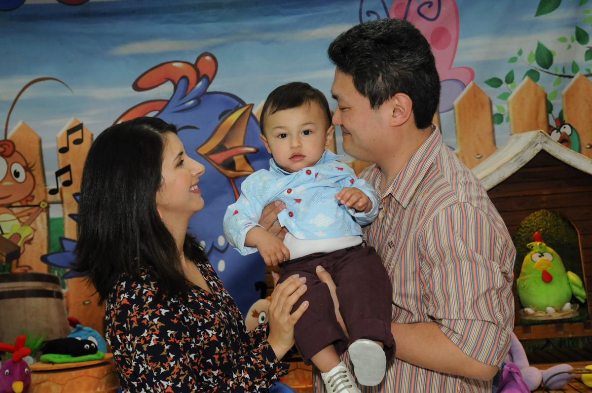 carinho do papai e da mamãe no Buffet Magic Joy - Moema, São Paulo