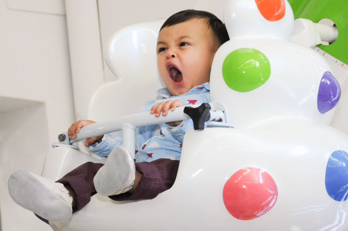 bateu soninho no carrossel no Buffet Magic Joy - Moema, São Paulo