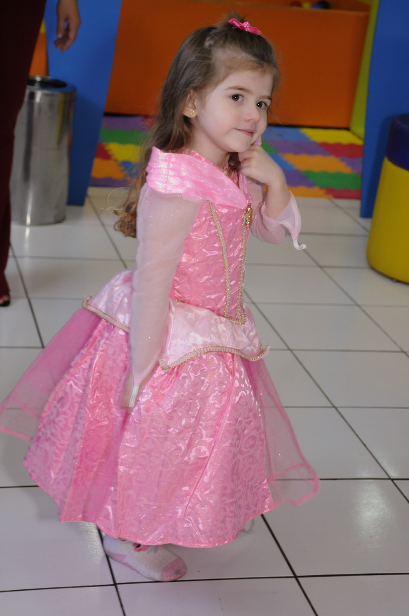 fantasia de princesa no Buffet Magic Joy - Moema, São Paulo