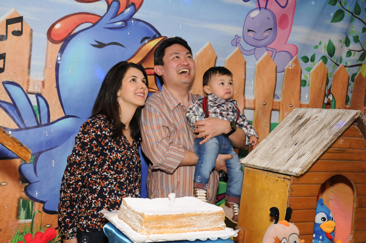 alegria ao cair as bolinhas de sabão no Buffet Magic Joy - Moema, São Paulo