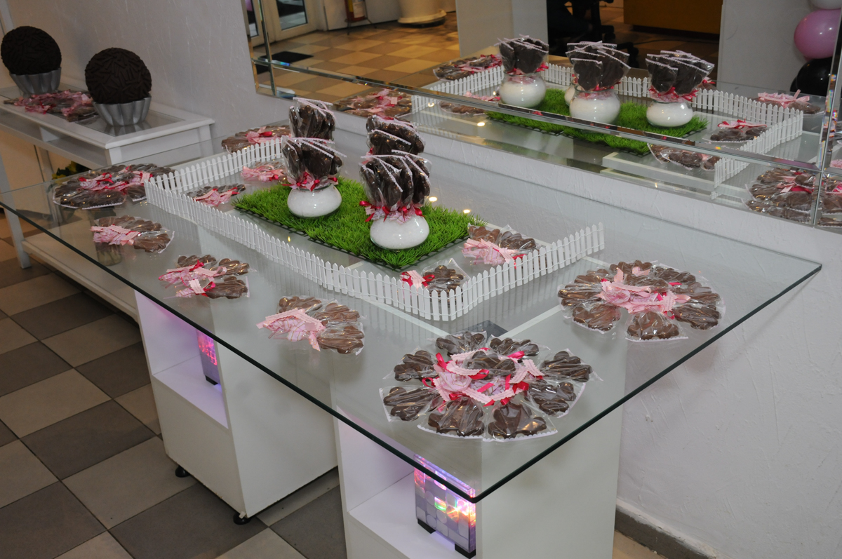 mesa de doce no Buffet Infantil Anarquia Park, Moema, São Paulo, SP