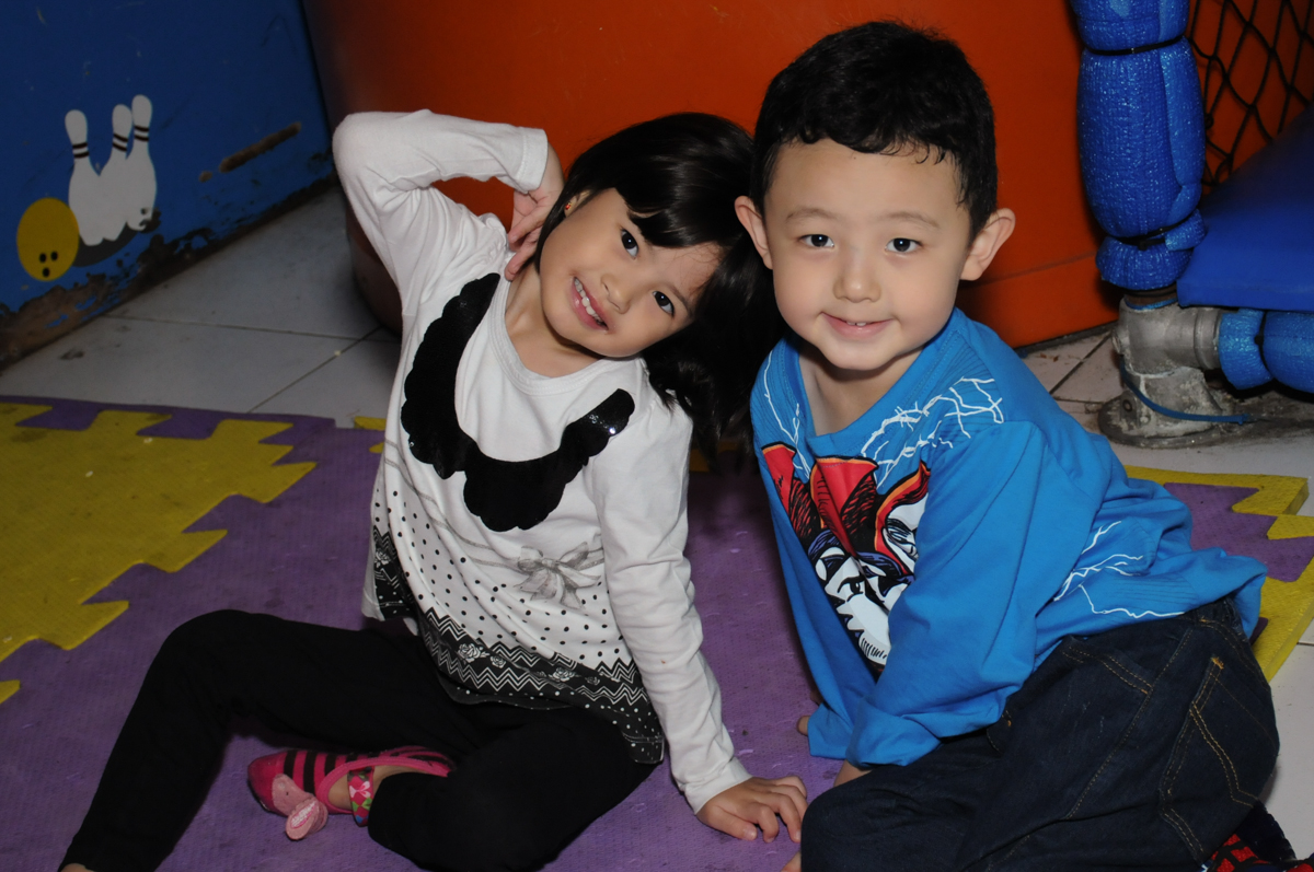 pose para foto no Buffet Infantil Anarquia Park, Moema, São Paulo, SP