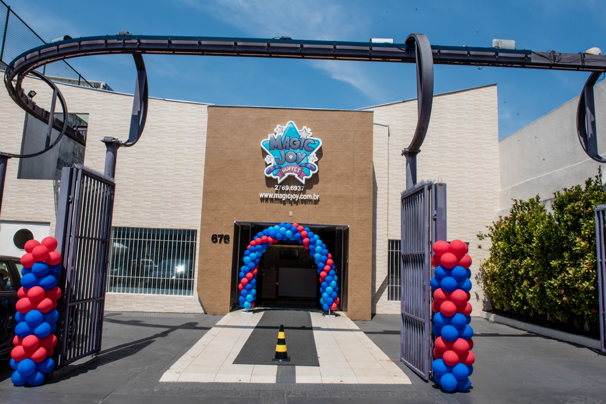 aniversario de isaque 10 anos festa realizada no buffet magic joy, saude, são paulo