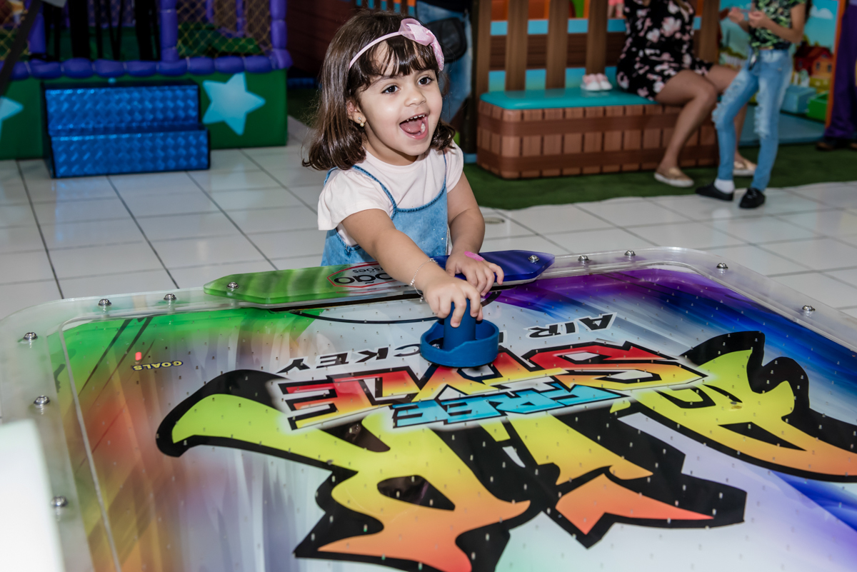 a irmã faz seu primeiro gol