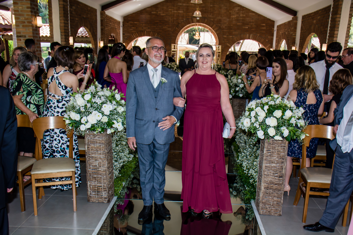 entrada da mãe da noiva