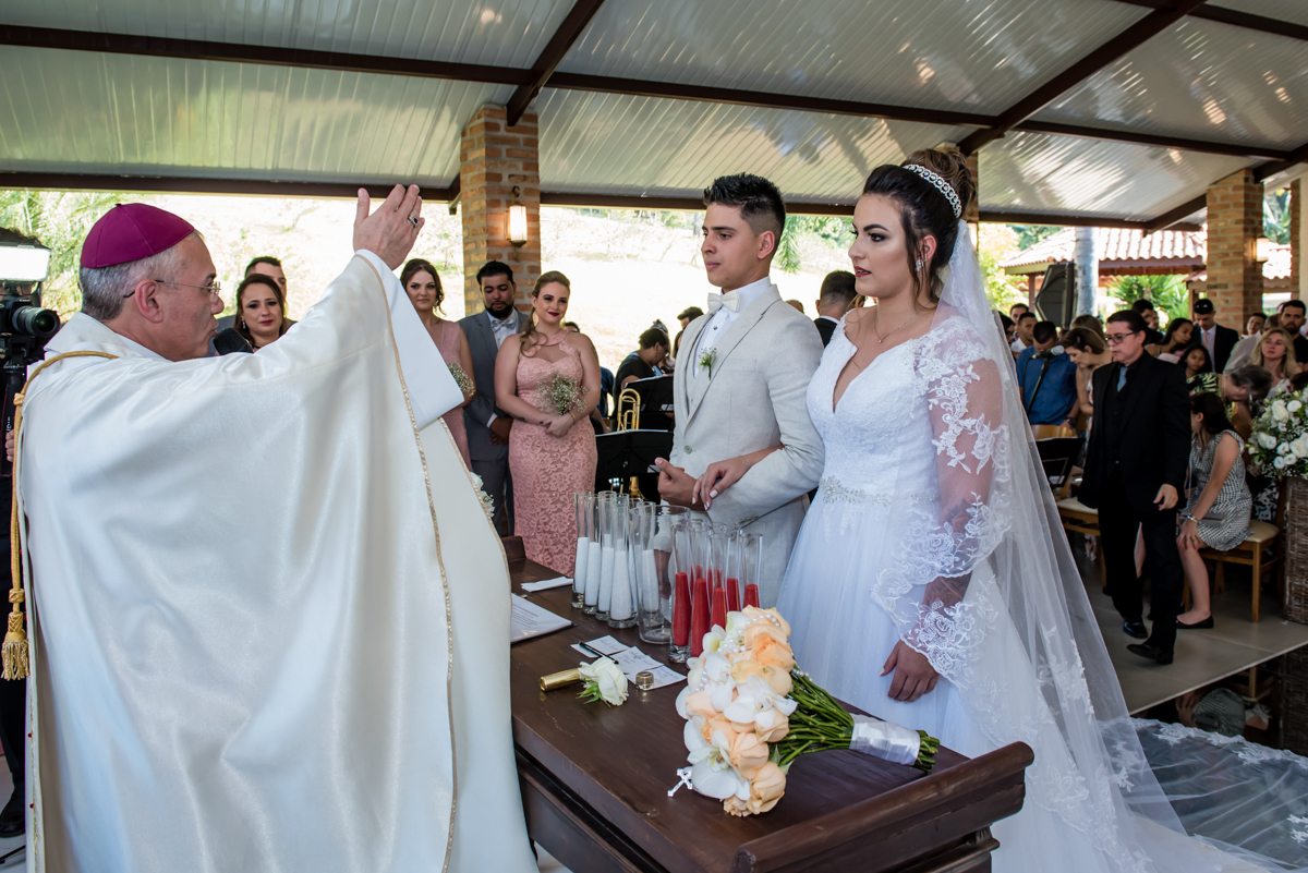 começa a cerimônia do casamento