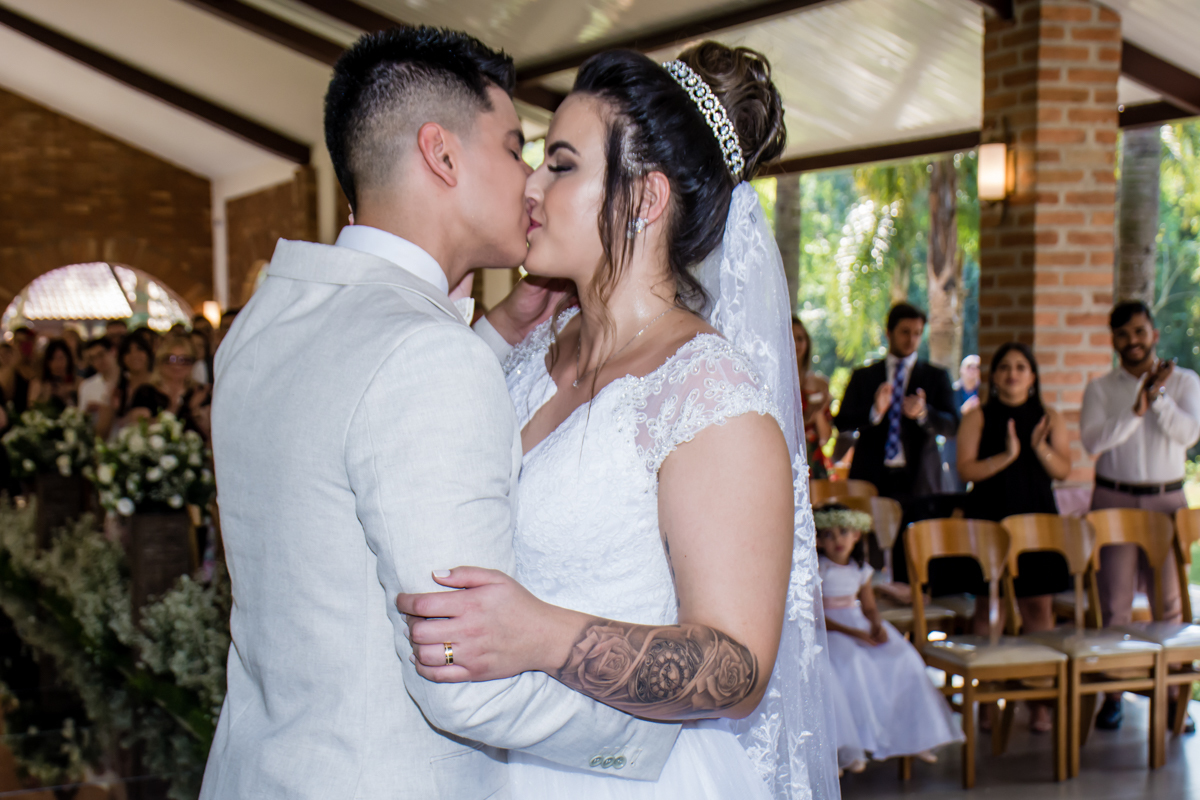 selando o amor com um beijo