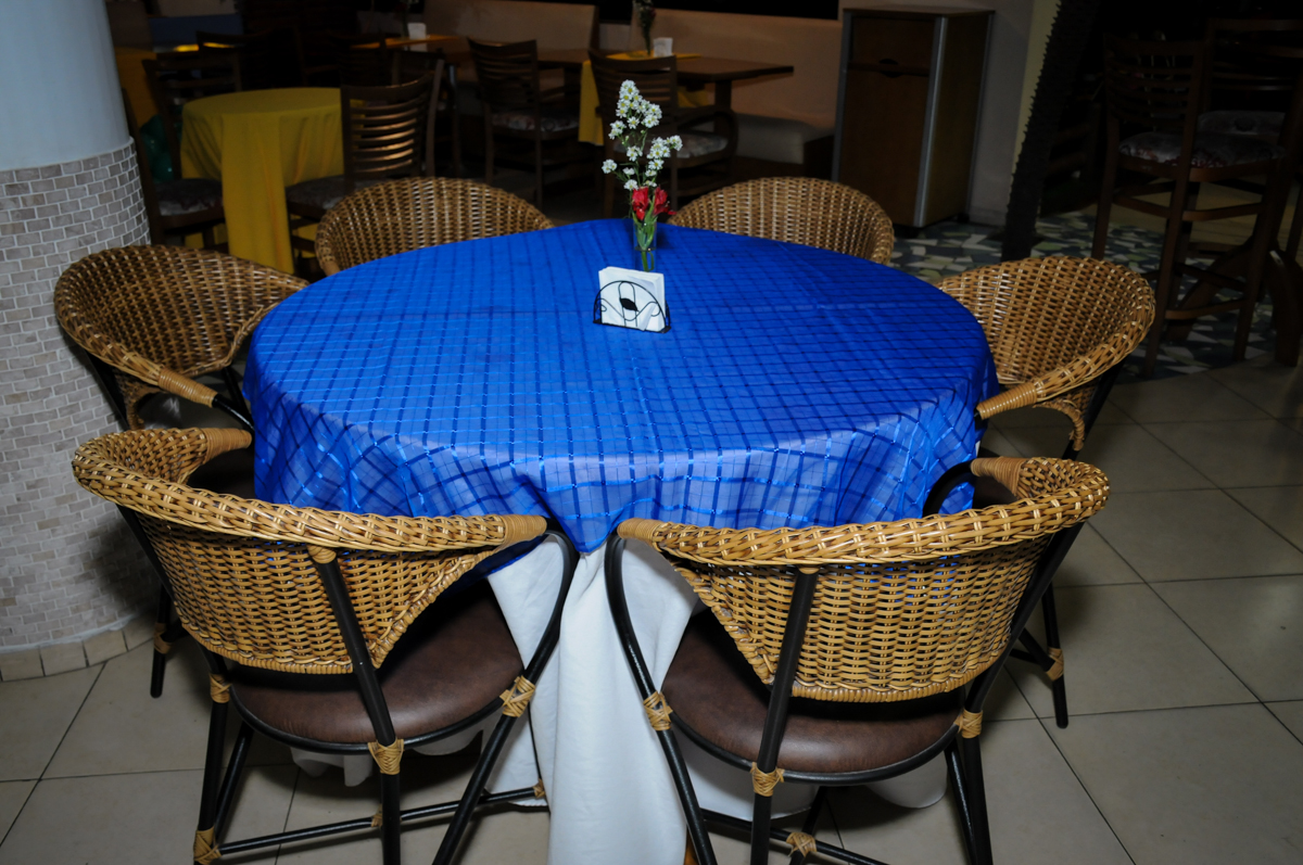 mesa de almoço no Buffet Viva Vida, Butantã, São Paulo