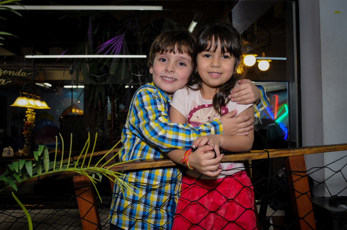 abraço carinhoso no Buffet Viva Vida, Butantã, São Paulo