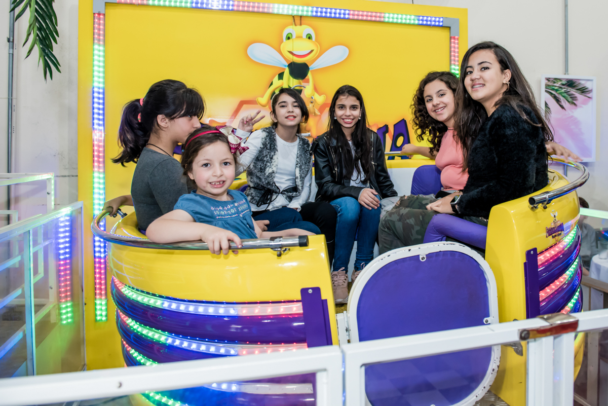 reunião com os amigos no brinquedo labamba