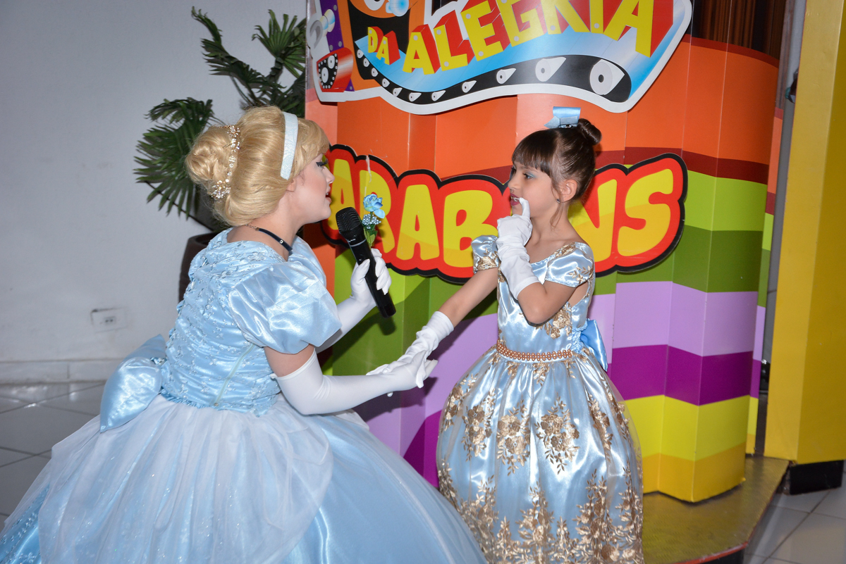 vai começar o show da cinderela