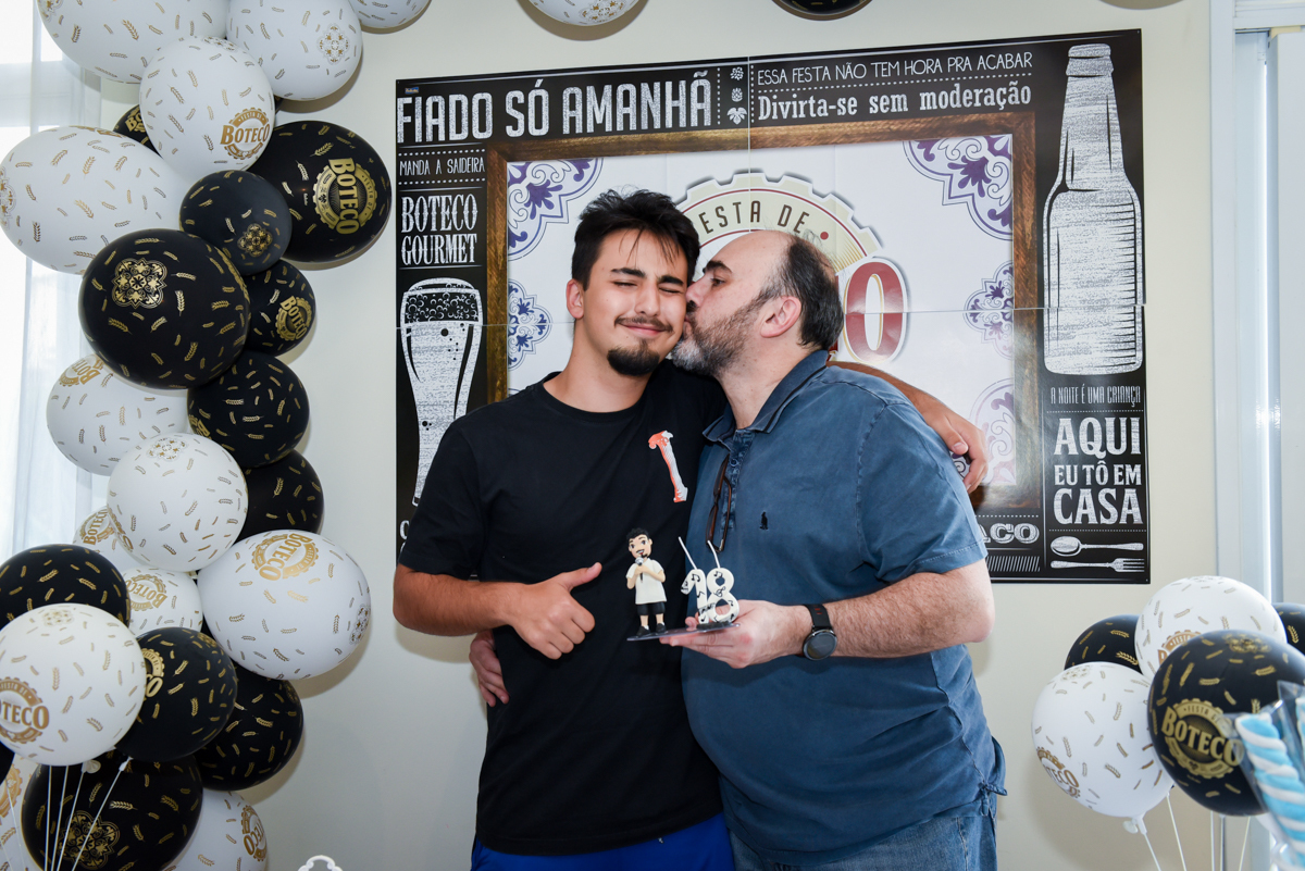 beijo caloroso do pai