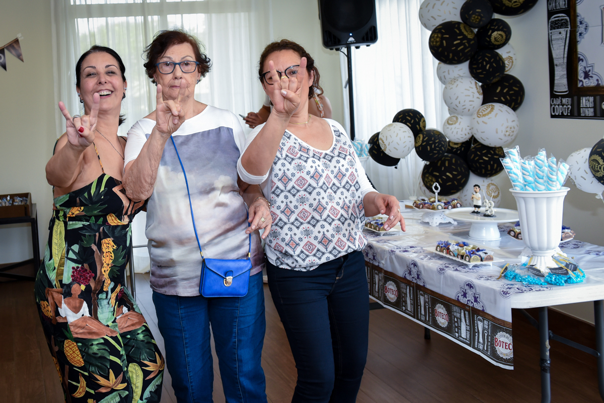 festa animada com a família