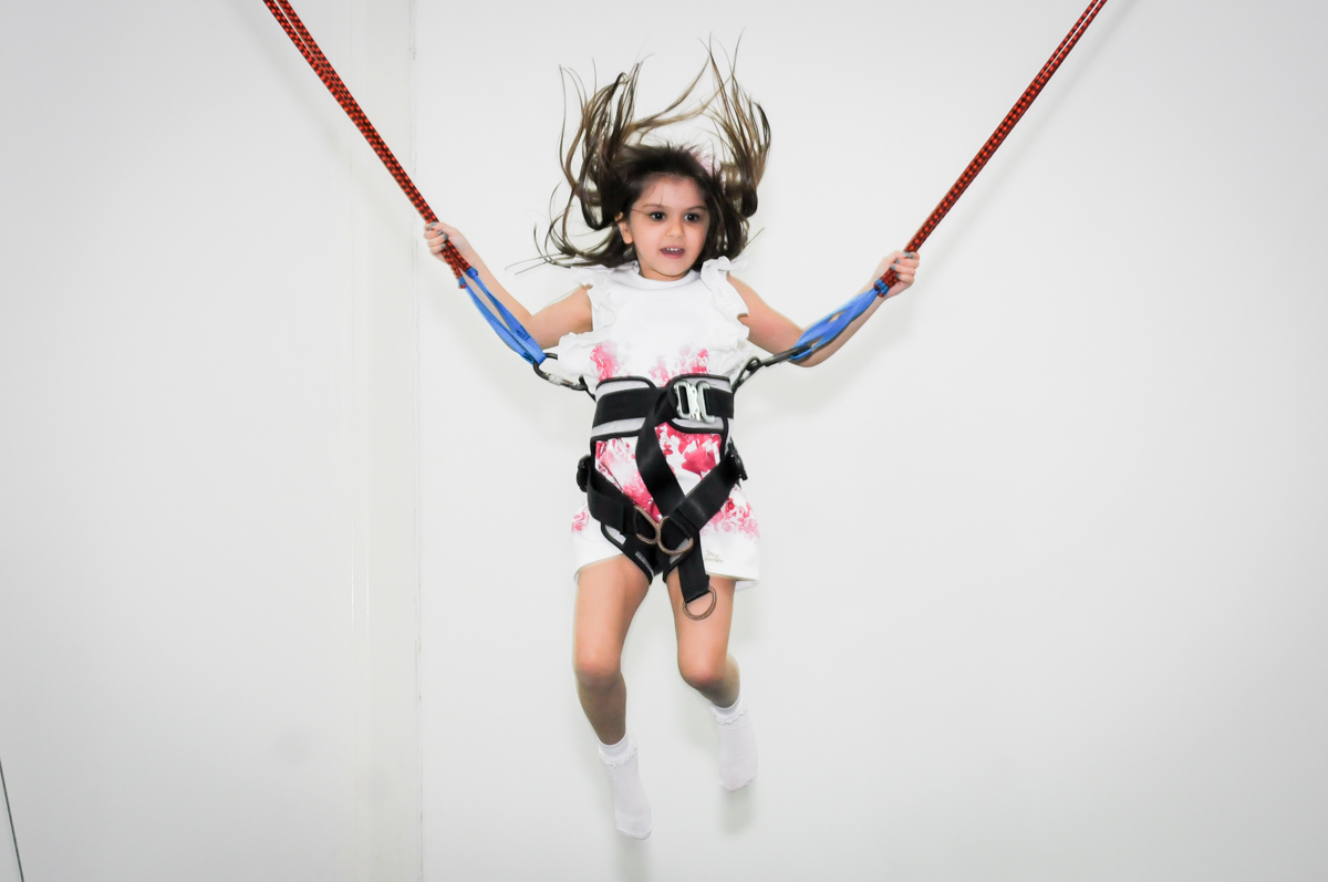 aniversariante no pula pula no Buffet Infantil Ra Tim Boom, Saude, São Paulo