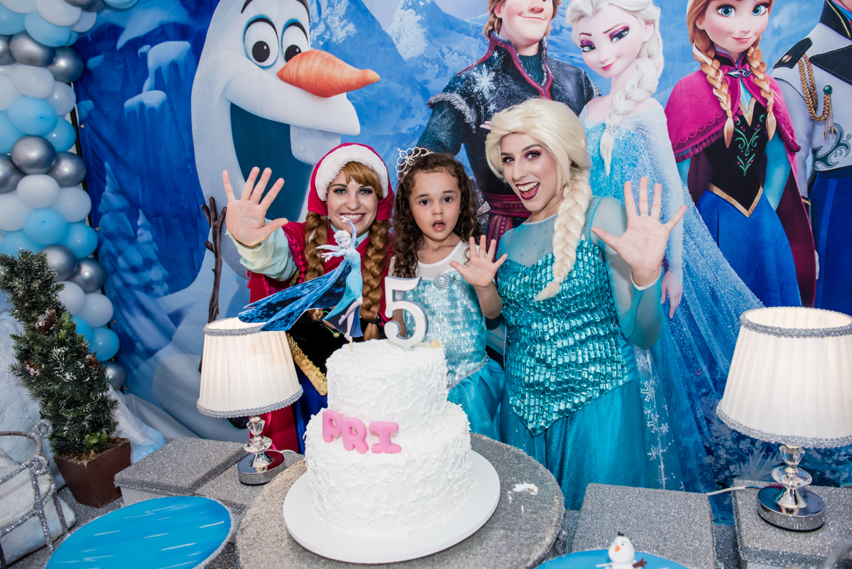 final da festa com as personagens da frozen