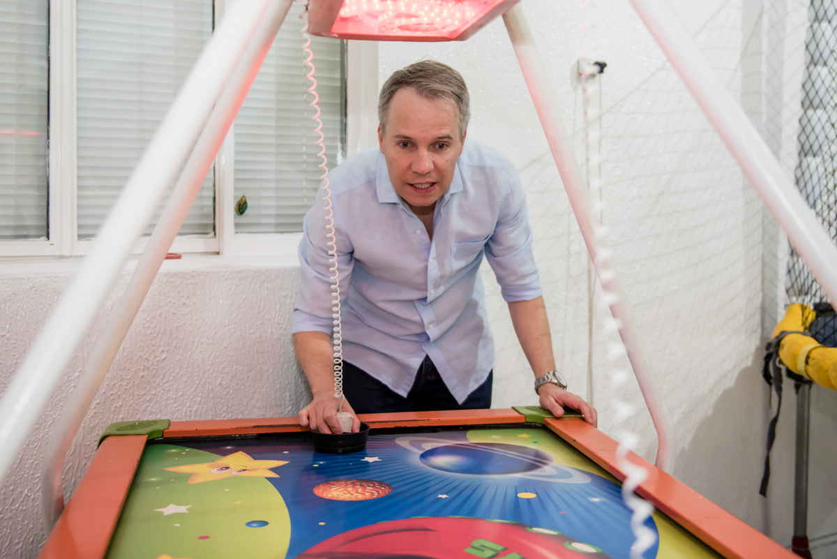 o adversário do futebol é o amigo papai