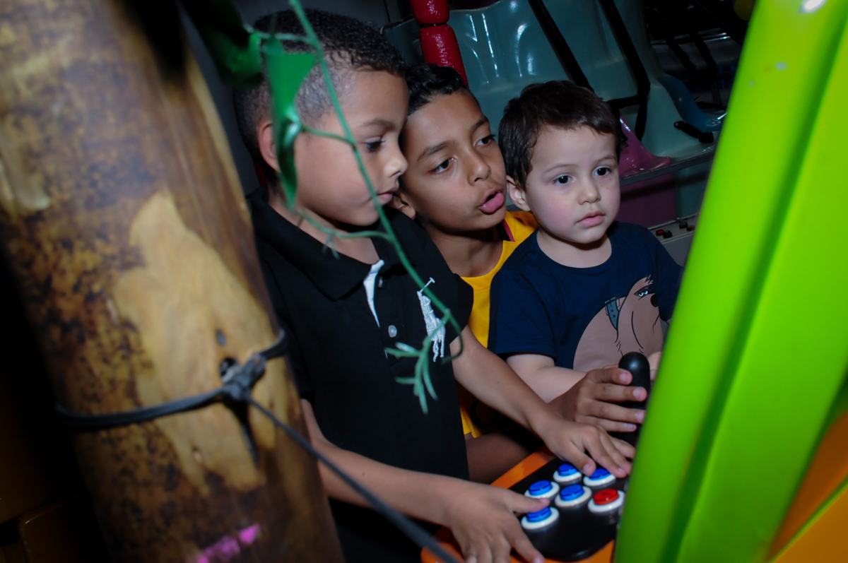 jogo animado dos convidados no Buffet Infantil Amazing, Alphaville, São Paulo