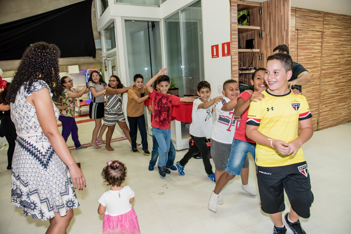 vai começar as brincadeiras com os monitores