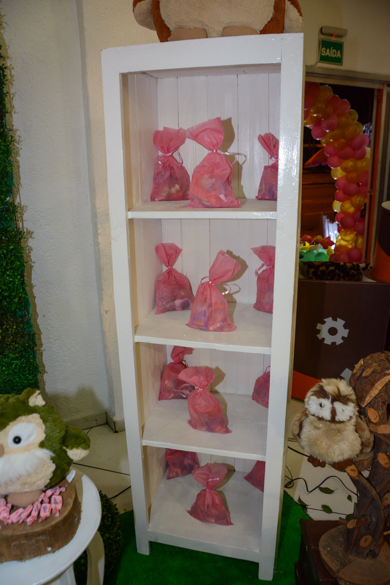 mesa provençal corujinhas no Buffet Fábrica da Alegria Unidade Morumbi, São Paulo