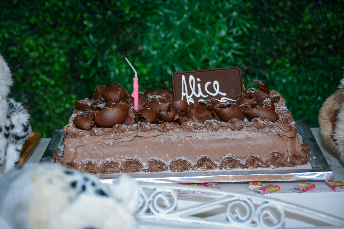 bolo de aniversário no Buffet Fábrica da Alegria Unidade Morumbi, São Paulo