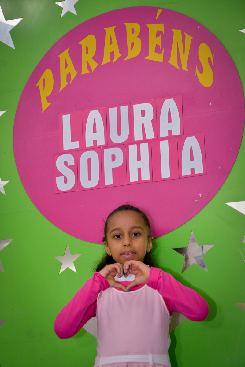 aniversariante posando para foto no Planeta Buffet, São Paulo