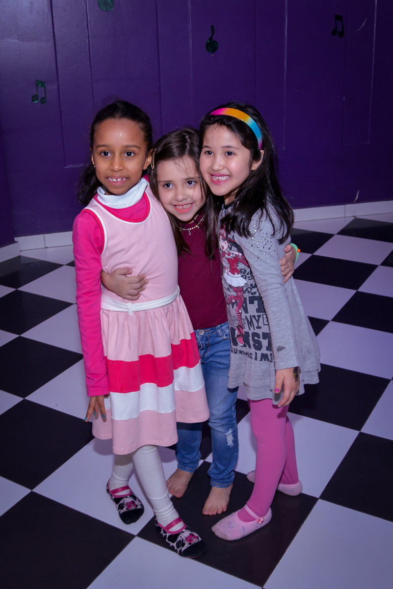 brincadeiras na balada no Planeta Buffet, São Paulo