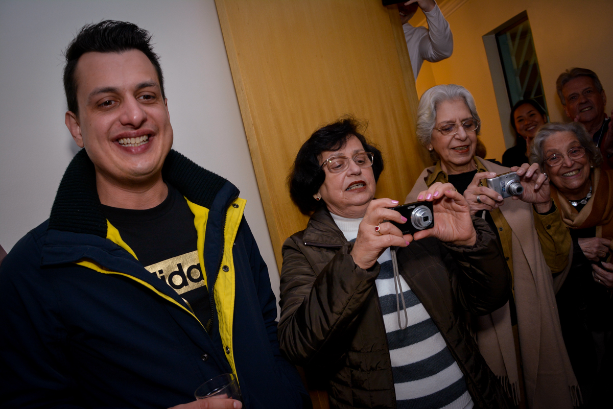 mais fotos tiradas de celular na festa de aniversário no  no condomínio, São Paulo- SP