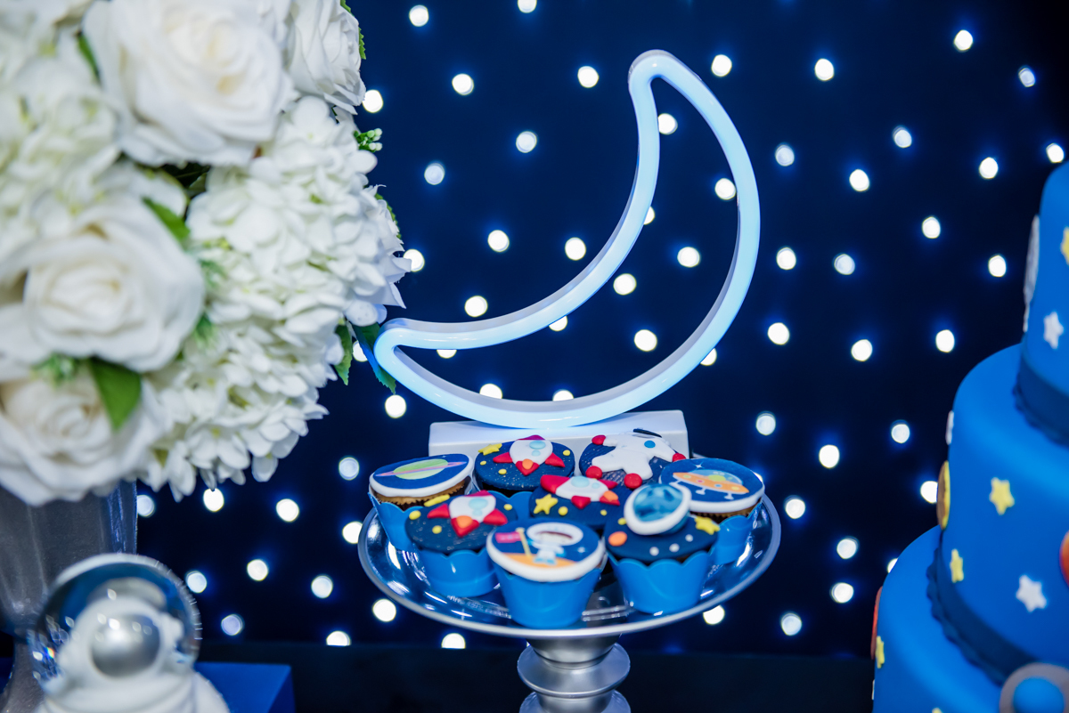 detalhe da mesa temática