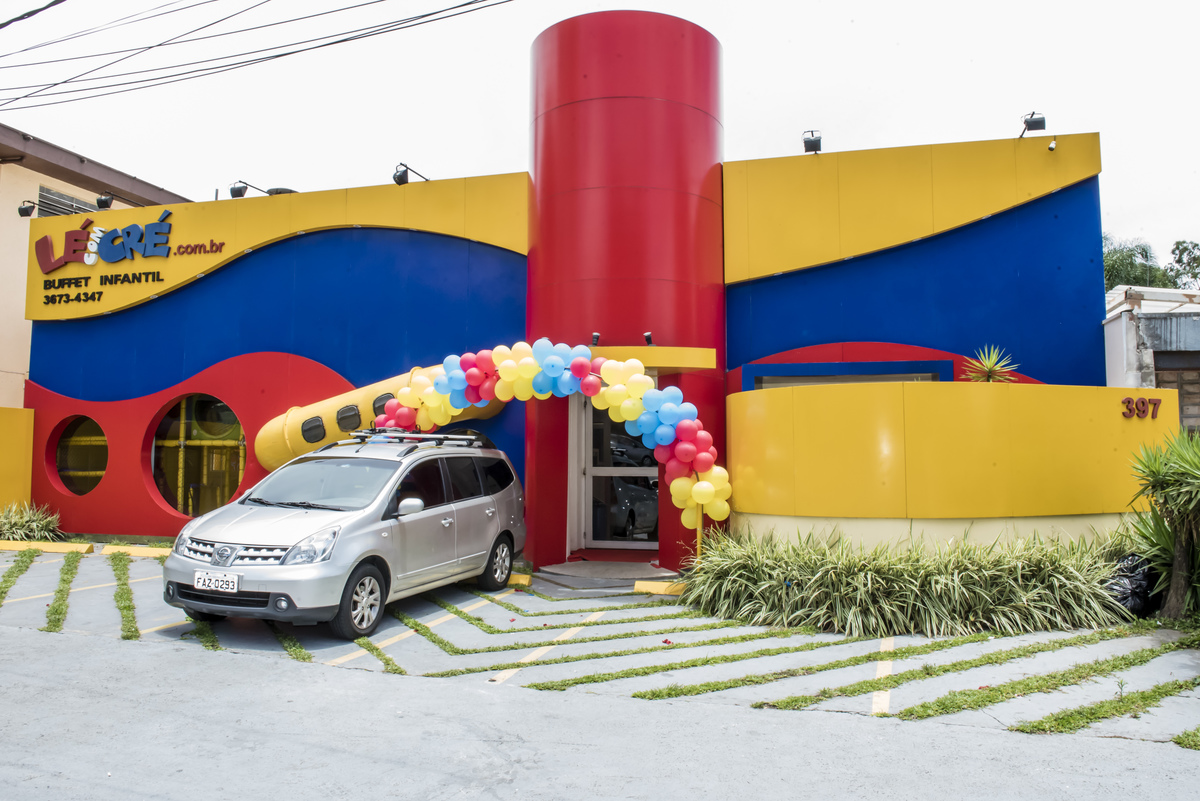 aniversário de olivia, festa realizada no buffet lé com cré